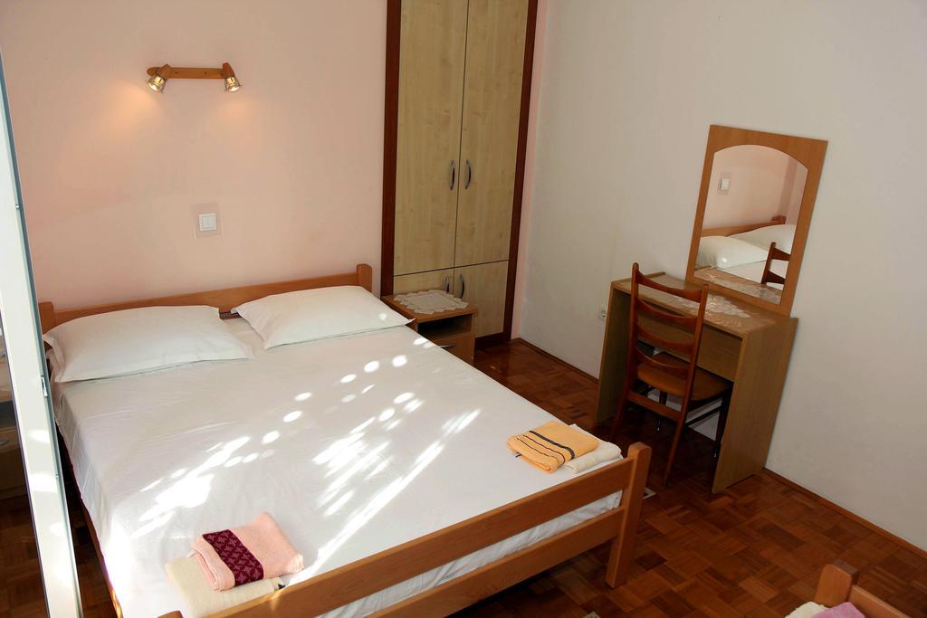 Apartments J&R Babara بيوغْغاد نا موغو الغرفة الصورة