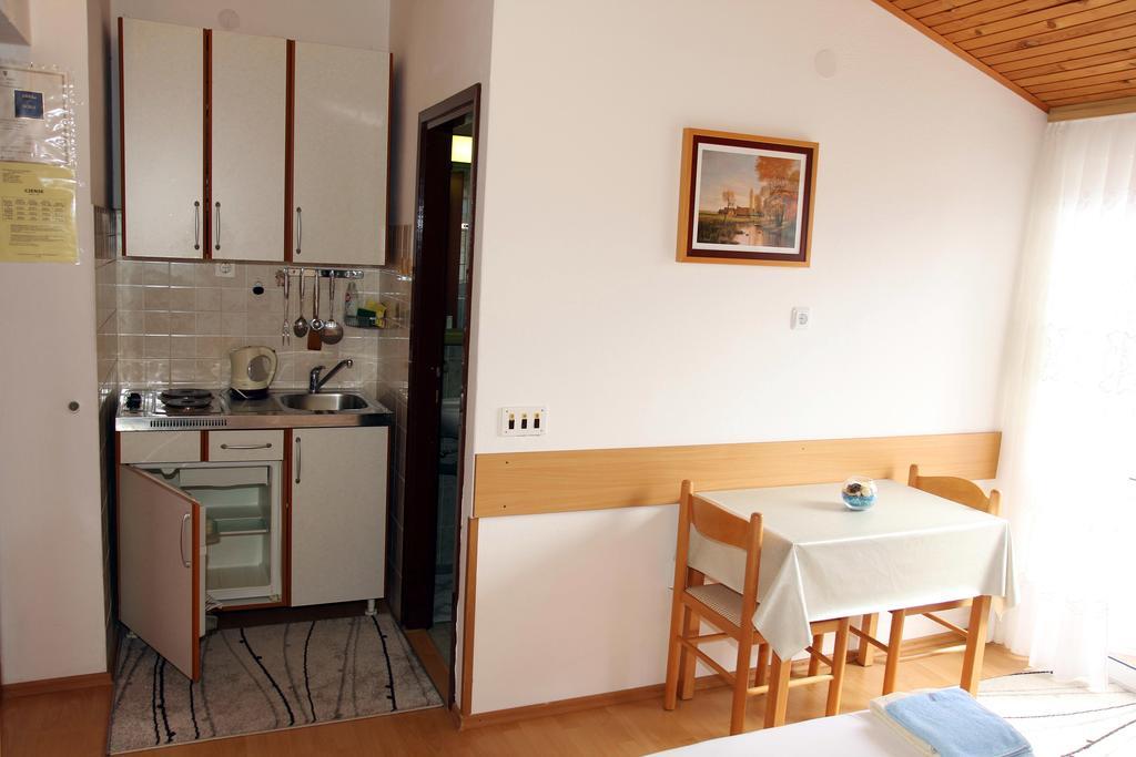 Apartments J&R Babara بيوغْغاد نا موغو الغرفة الصورة