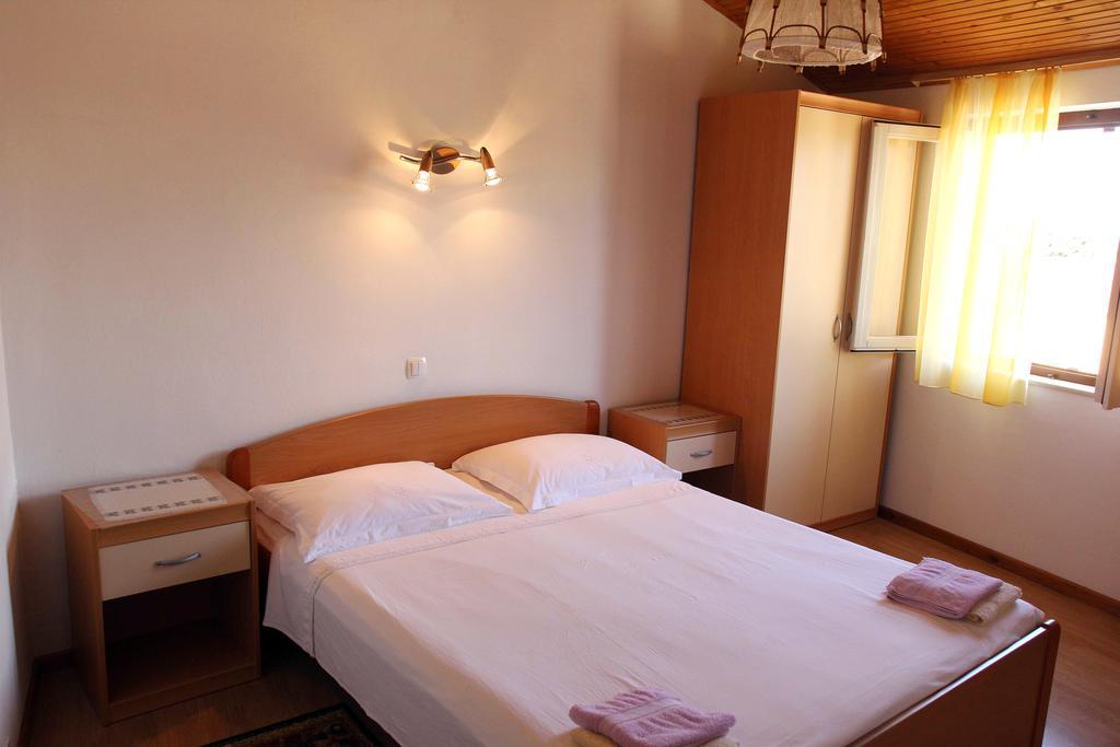 Apartments J&R Babara بيوغْغاد نا موغو الغرفة الصورة