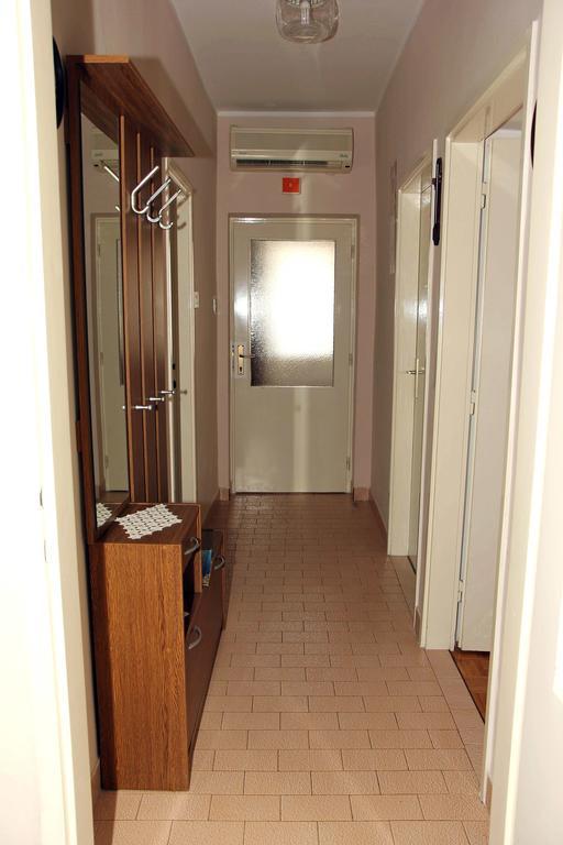 Apartments J&R Babara بيوغْغاد نا موغو الغرفة الصورة