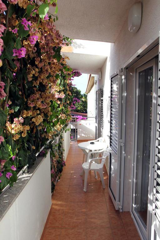 Apartments J&R Babara بيوغْغاد نا موغو الغرفة الصورة