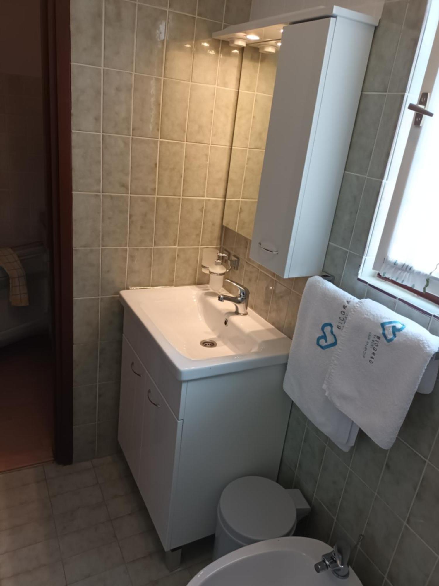 Apartments J&R Babara بيوغْغاد نا موغو الغرفة الصورة